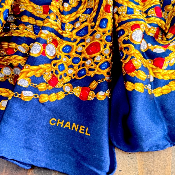 Chanel silk square scarf - Picture 4 of 5